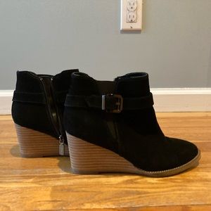 Blonde Wedge booties